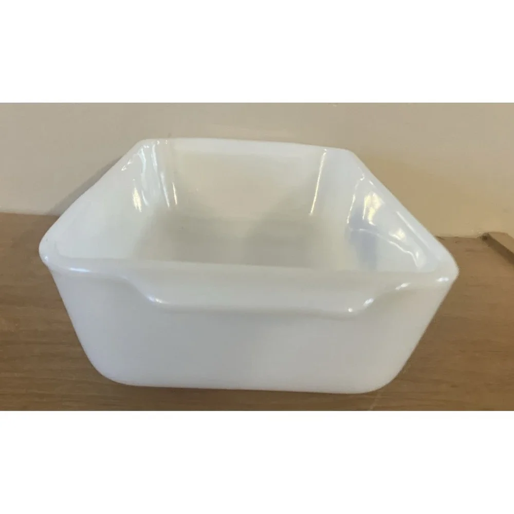 Vintage Fire King #441 White Milk Glass Cornflower Blue 1 QT Casserole - EUC
